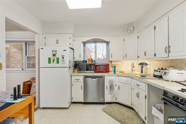 366 Forest Avenue, Paramus, NJ 07652