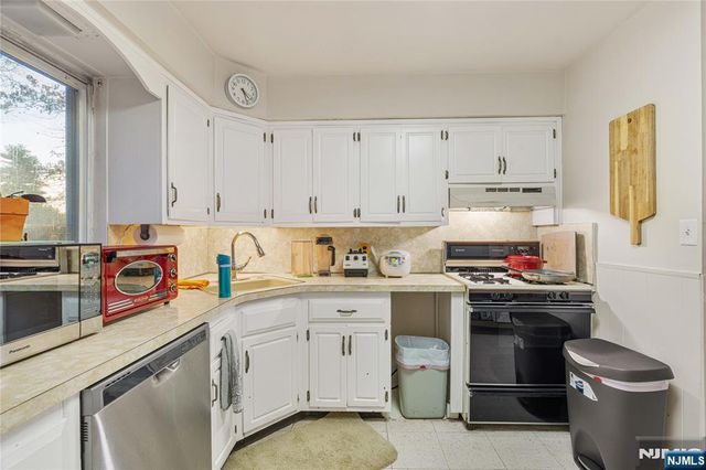 366 Forest Avenue, Paramus, NJ 07652