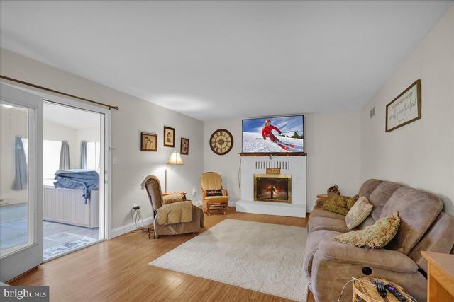 476 OLD SWEDE RD, Douglassville, PA 19518