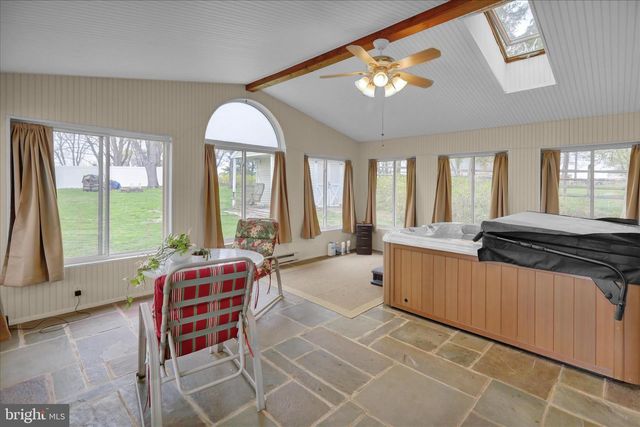 476 OLD SWEDE RD, Douglassville, PA 19518