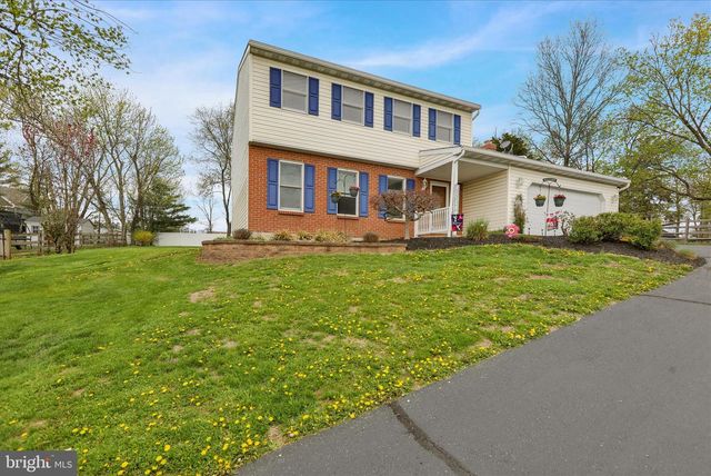 476 OLD SWEDE RD, Douglassville, PA 19518