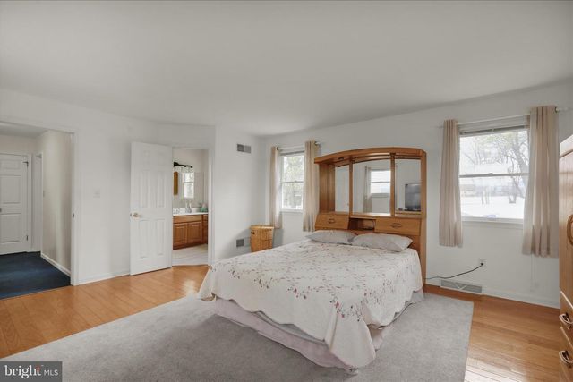 476 OLD SWEDE RD, Douglassville, PA 19518