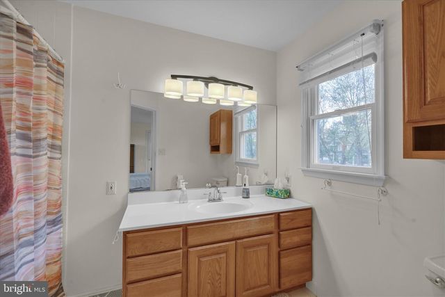 476 OLD SWEDE RD, Douglassville, PA 19518