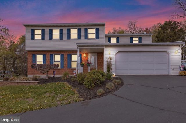 476 OLD SWEDE RD, Douglassville, PA 19518