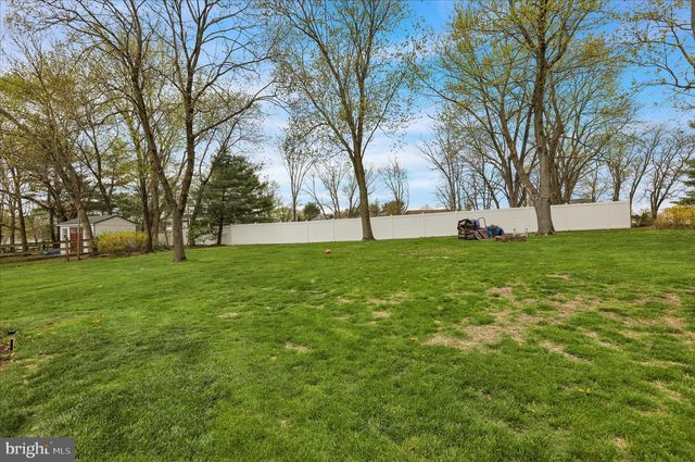 476 OLD SWEDE RD, Douglassville, PA 19518