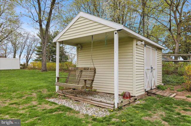 476 OLD SWEDE RD, Douglassville, PA 19518