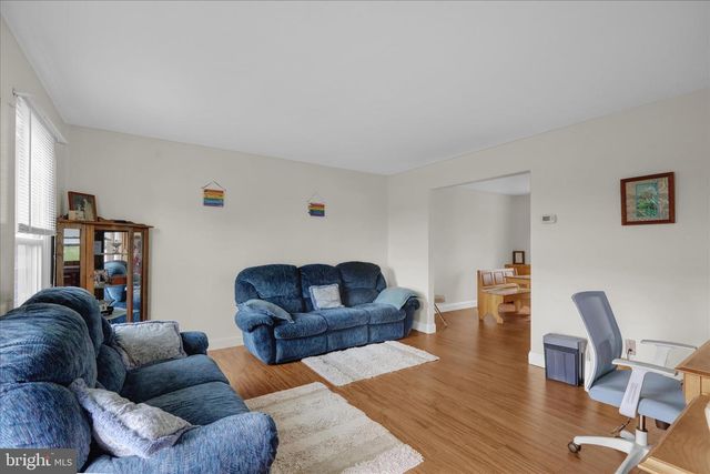 476 OLD SWEDE RD, Douglassville, PA 19518