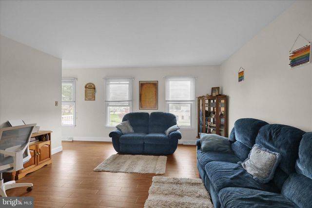 476 OLD SWEDE RD, Douglassville, PA 19518