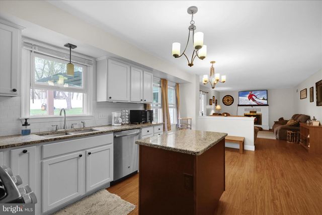 476 OLD SWEDE RD, Douglassville, PA 19518