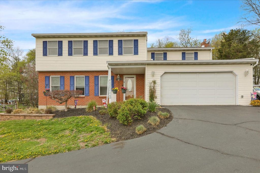 476 OLD SWEDE RD, Douglassville, PA 19518