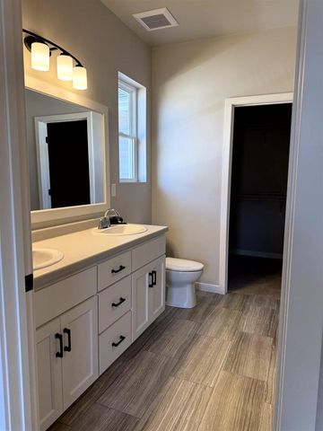 1439 DIVINITY DRIVE, De Pere, WI 54115