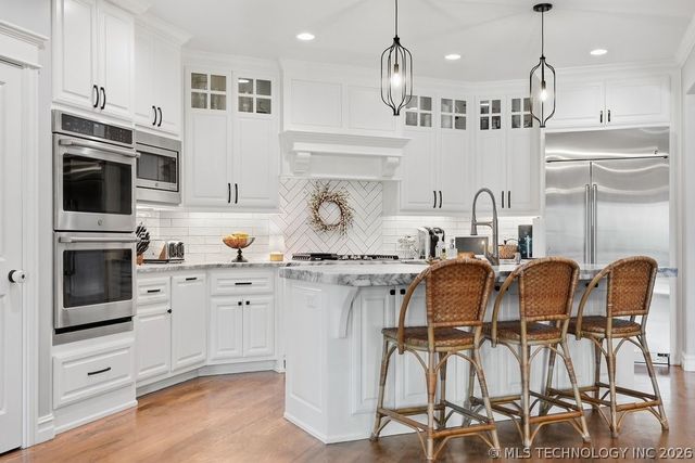 714 W 110th Street S, Jenks, OK 74037