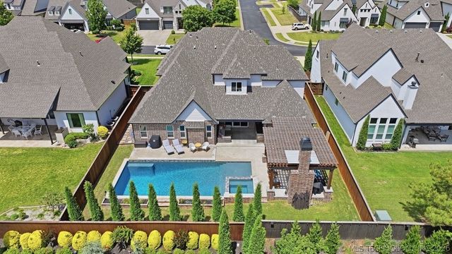 714 W 110th Street S, Jenks, OK 74037