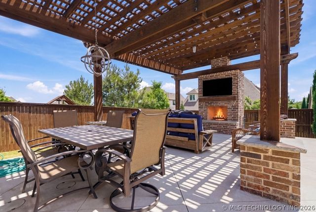 714 W 110th Street S, Jenks, OK 74037