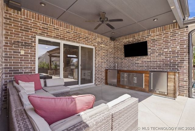 714 W 110th Street S, Jenks, OK 74037