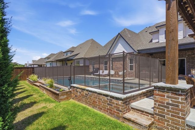 714 W 110th Street S, Jenks, OK 74037