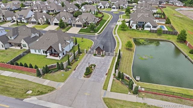 714 W 110th Street S, Jenks, OK 74037