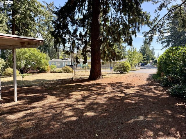 12825 Se LINCOLN St, Portland, OR 97233