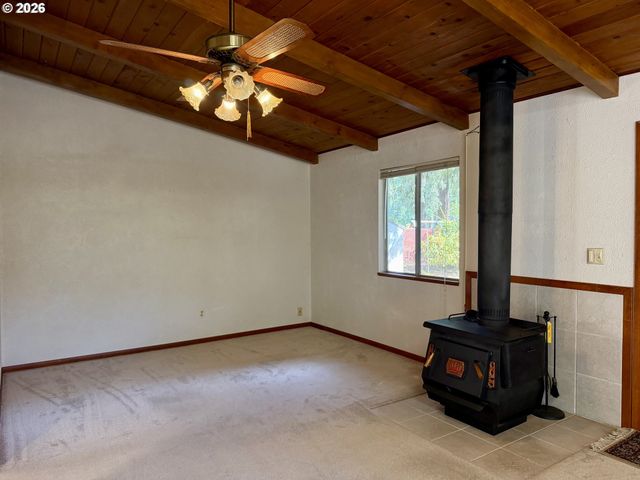 12825 Se LINCOLN St, Portland, OR 97233