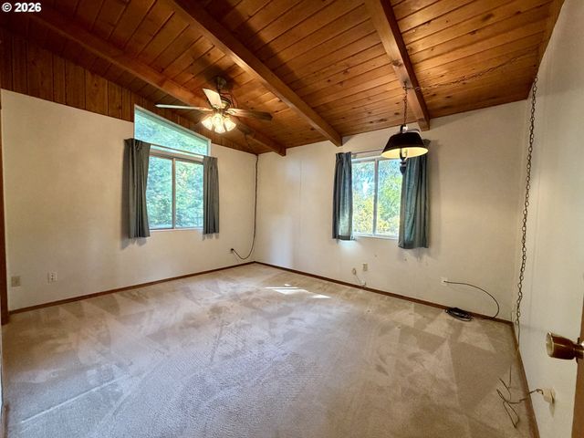12825 Se LINCOLN St, Portland, OR 97233