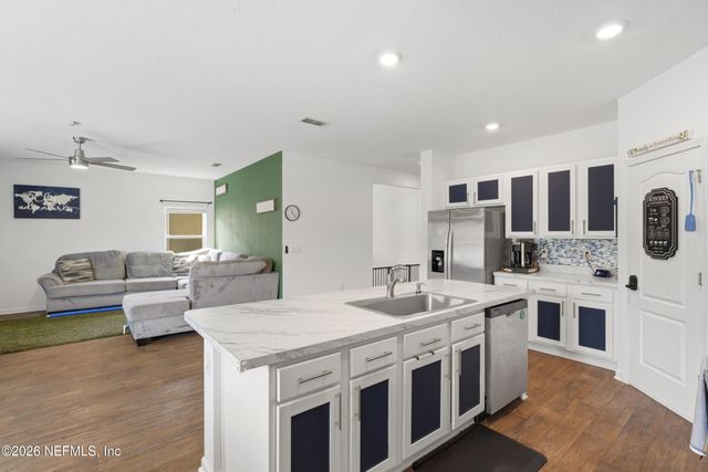 2836 OAK STREAM Drive, Green Cove Springs, FL 32043
