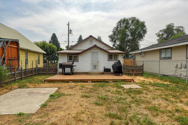 823 E North Ave, Spokane, WA 99207