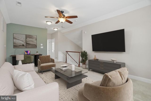 4855 SPENCER DR, Schwenksville, PA 19473