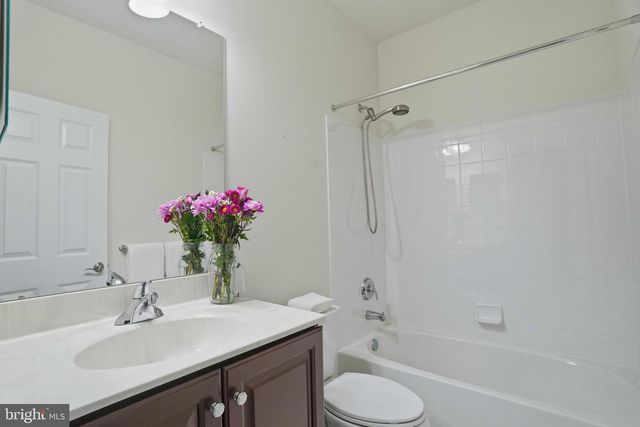 4855 SPENCER DR, Schwenksville, PA 19473