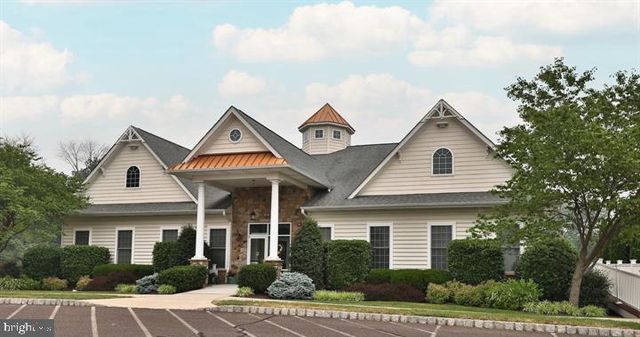 4855 SPENCER DR, Schwenksville, PA 19473