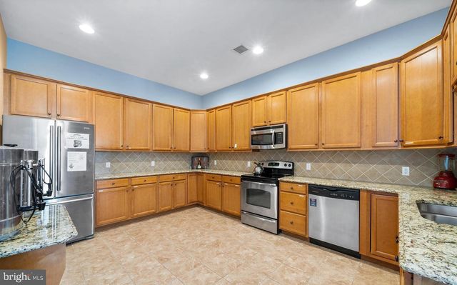 4855 SPENCER DR, Schwenksville, PA 19473