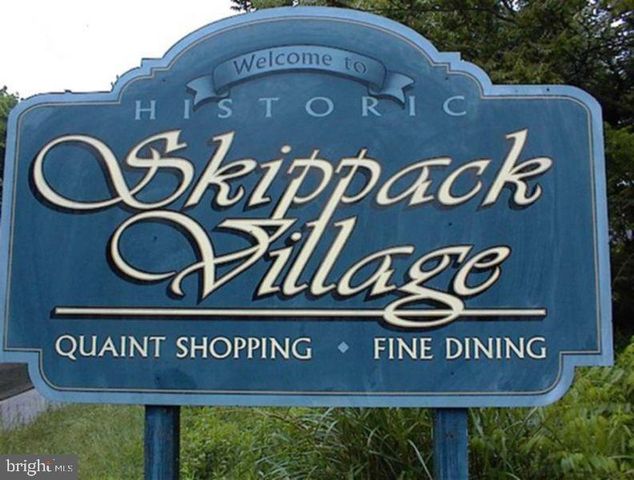 4855 SPENCER DR, Schwenksville, PA 19473