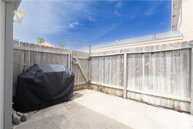 14435 Compass St C, Corpus Christi, TX 78418