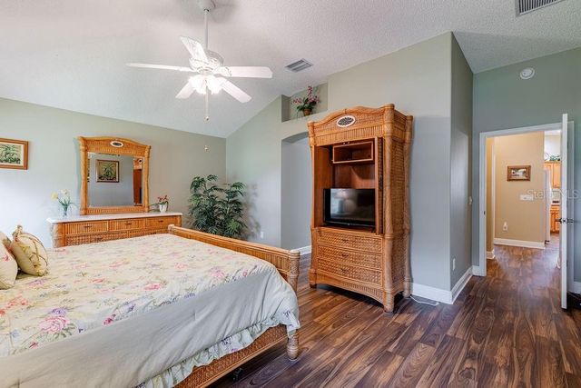 877 WINIFRED WAY, The Villages, FL 32162