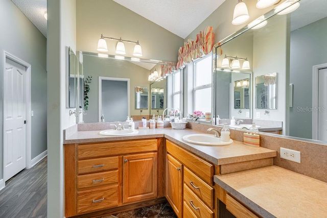877 WINIFRED WAY, The Villages, FL 32162