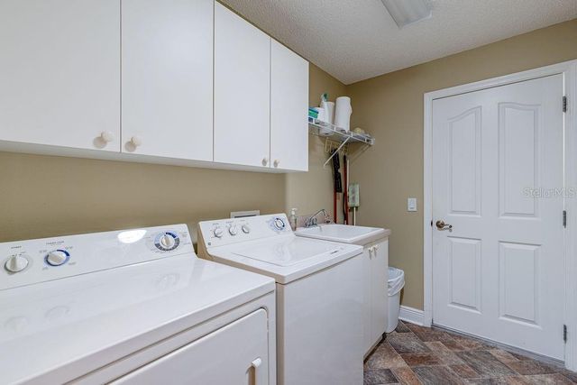 877 WINIFRED WAY, The Villages, FL 32162