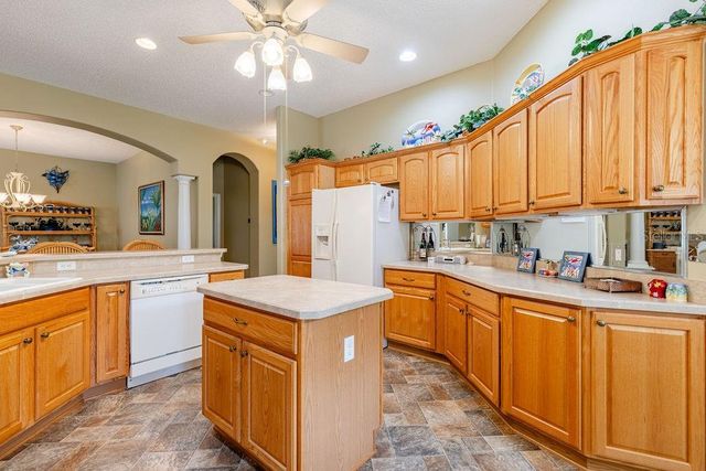 877 WINIFRED WAY, The Villages, FL 32162