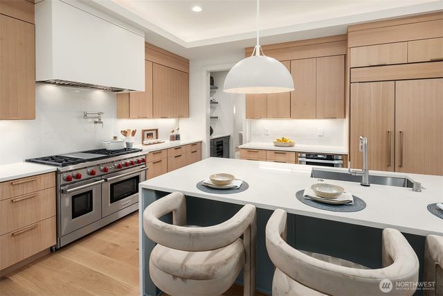 11506 NE 113th Place, Kirkland, WA 98033
