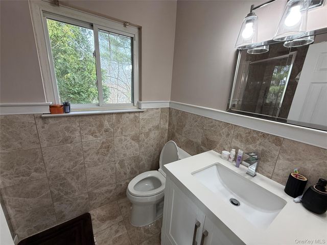 16 Minkel Road, Ossining, NY 10562