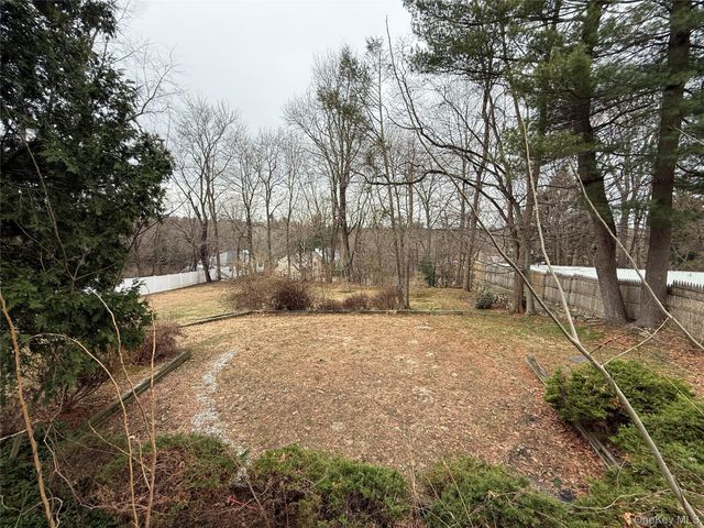 16 Minkel Road, Ossining, NY 10562