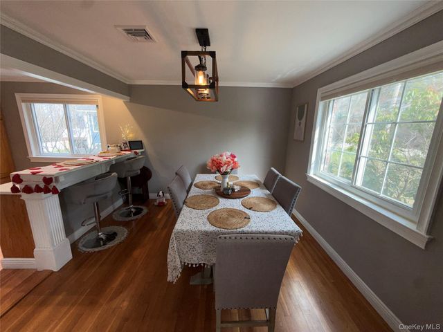 16 Minkel Road, Ossining, NY 10562