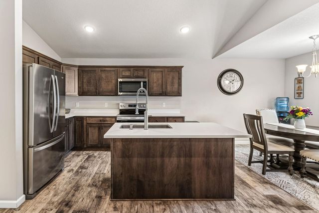 800 Harvest Circle SW, Lonsdale, MN 55046