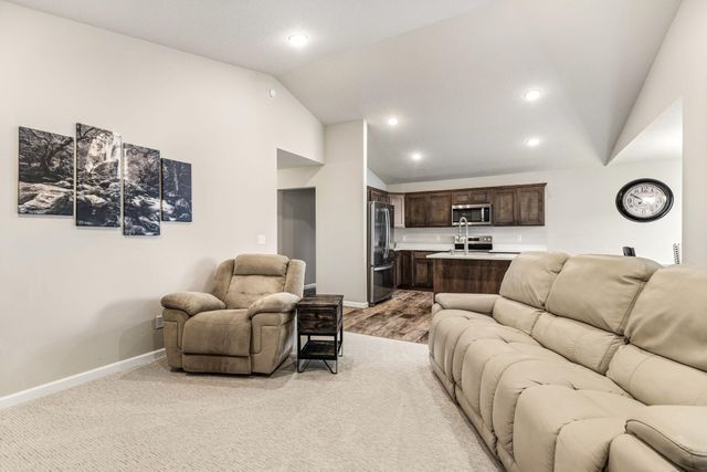 800 Harvest Circle SW, Lonsdale, MN 55046