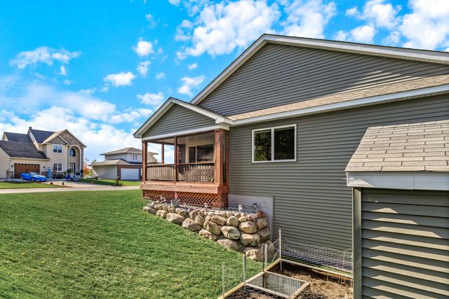 800 Harvest Circle SW, Lonsdale, MN 55046