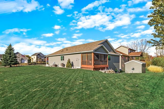800 Harvest Circle SW, Lonsdale, MN 55046