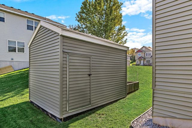 800 Harvest Circle SW, Lonsdale, MN 55046
