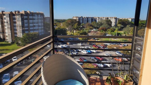 1400 Saint Charles Place 713, Pembroke Pines, FL 33026