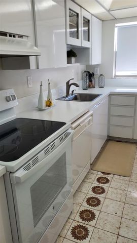 1400 Saint Charles Place 713, Pembroke Pines, FL 33026