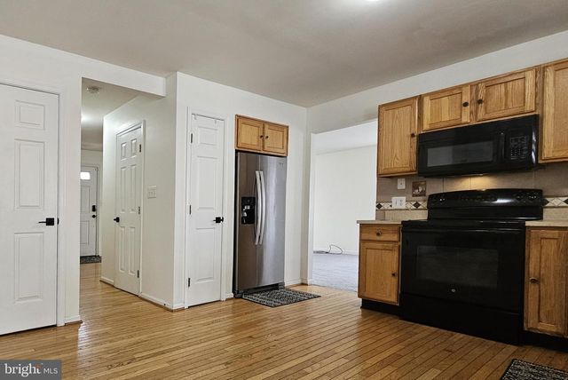 308 FLAGSTONE CIR, Coatesville, PA 19320