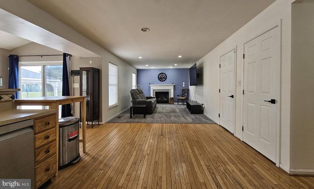 308 FLAGSTONE CIR, Coatesville, PA 19320