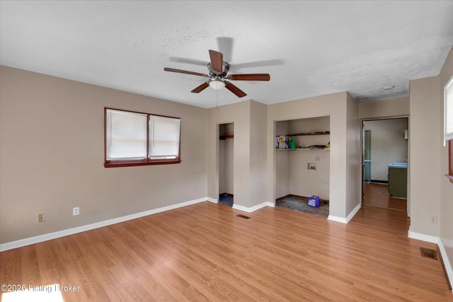 2411 Sherry Rd, Louisville, KY 40217